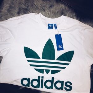 NWT Adidas tee Men’s/Women’s